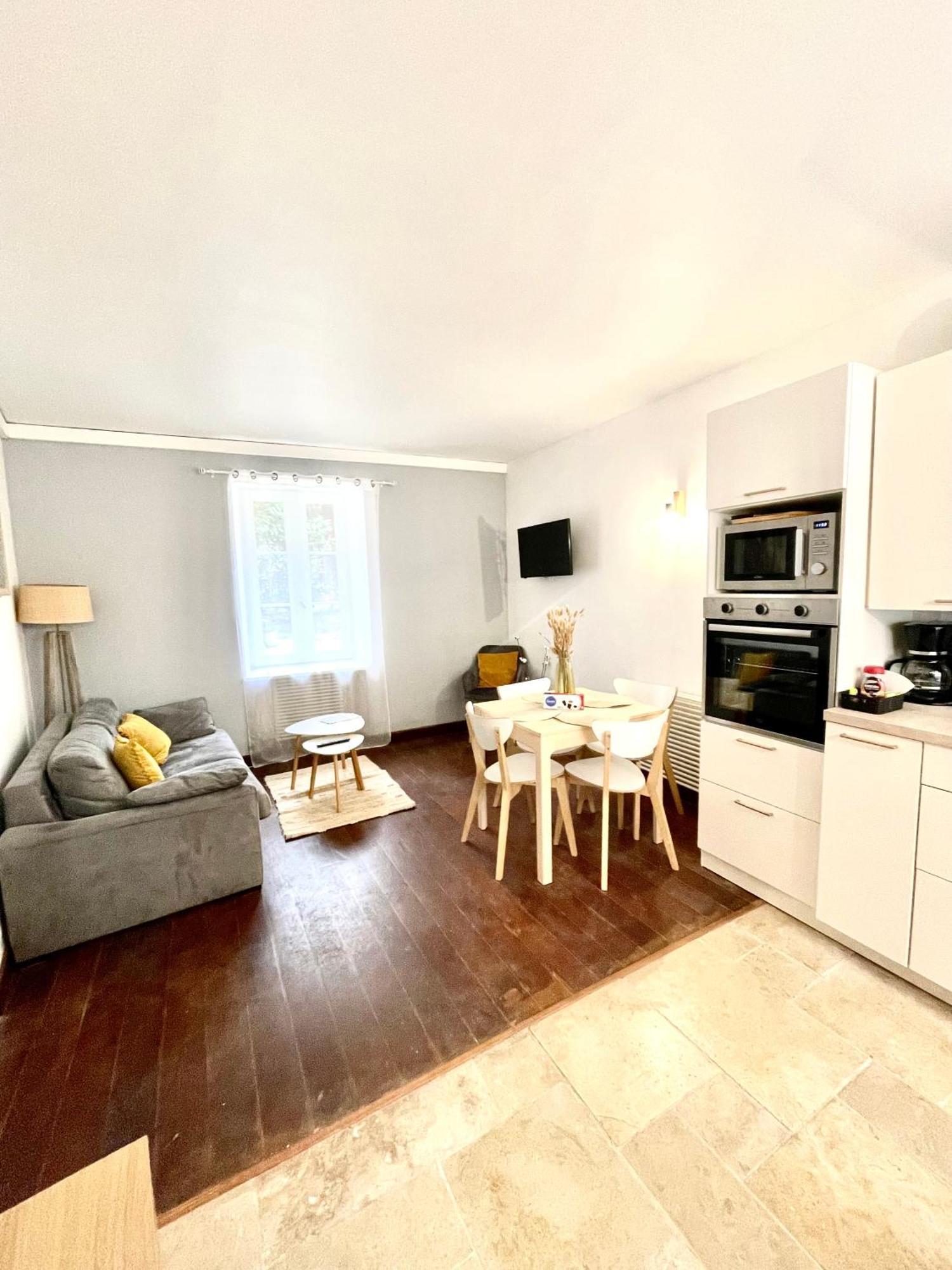 Ferienwohnung T2 Situe Au Coeur Du Centre Historique De Dinan Exterior foto